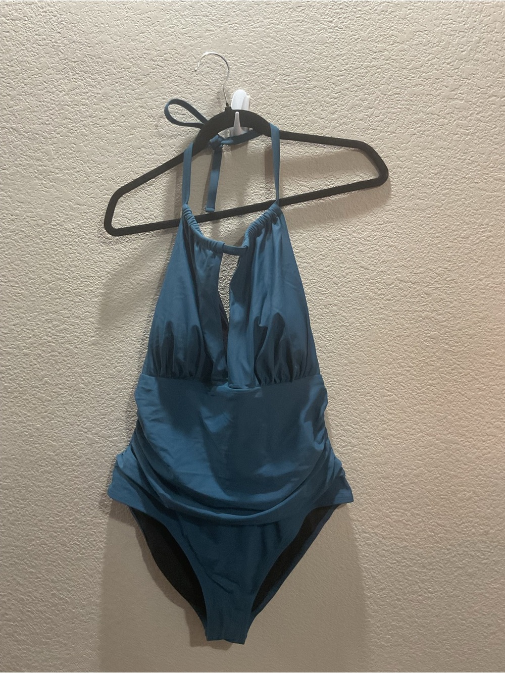 Cupshe Teal Halter One-Piece Swimsuit with Keyhole